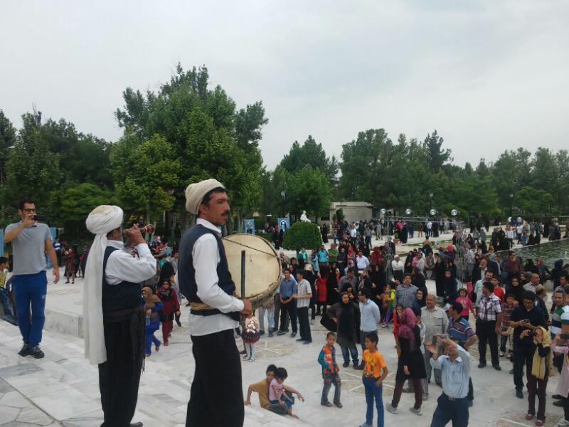 مراسم روز ملي فردوسي در توس برای مسئولان و مردم مجزا برگزار شد + عکس