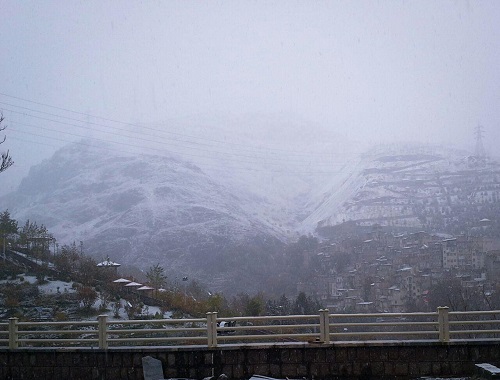 شمال تهران سفیدپوش شد/بارش تا روز سه‌شنبه ادامه دارد/هشدار هواشناسی نسبت به آلودگی هوا