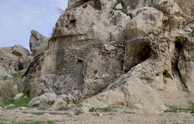 جاده ای که جلوی دیده شدن تاریخمان ایستاده است جاده ای که جلوی دیده شدن تاریخمان ایستاده است