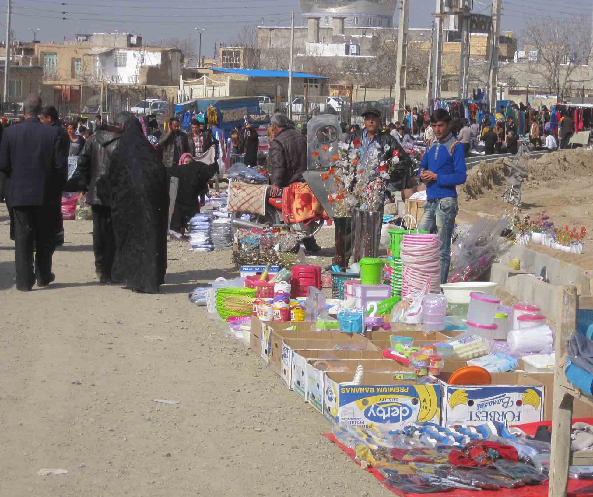 انواع بازارها در شب و روز و عصر و جمعه های مشهد انواع بازارها در شب و روز و عصر و جمعه های مشهد