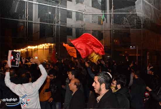 کنسولگری عربستان در مشهد در آتش خشم مردم