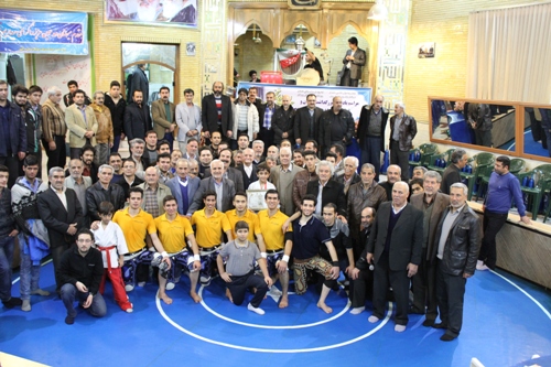 برگزاری مراسم یادبود جهان پهلوانی تختی در زورخانه متقین اراک برگزاری مراسم یادبود جهان پهلوانی تختی در زورخانه متقین اراک