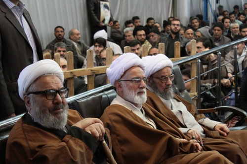 چشم دوختن عده ای به خارج مانع از شکوفایی اقتصاد ایران شد چشم دوختن عده ای به خارج مانع از شکوفایی اقتصاد ایران شد