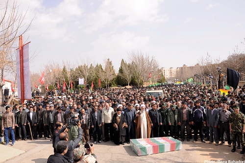 گزارش &zwnj;تصویری&zwnj; تشییع پیکر دوشهید گمنام در اراک