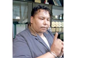 عکس و جزئیات دستگیری سارق مسلح و چاق بانکهای مشهد عکس و جزئیات دستگیری سارق مسلح و چاق بانکهای مشهد