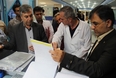 عکس روز : بازدید سرزده رئیس دانشگاه علوم پزشکی استان مرکزی از بیمارستان ولی عصر