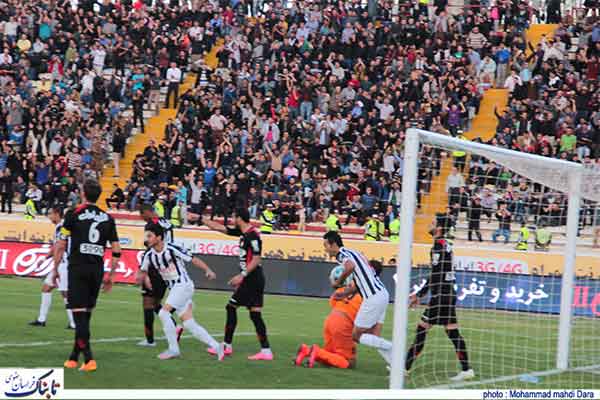 اولین سه امتیاز پرسپولیس در غیاب «هادی نوروزی» + عکسها اولین سه امتیاز پرسپولیس در غیاب «هادی نوروزی» + عکسها