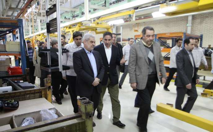 سمنان ،خودروی ملی را روانه بازار کرد / یکی از دستاوردهای برجام اوایل اسفندماه رونمایی میشود/ سمنان قطب قطعهسازی کشور سمنان ،خودروی ملی را روانه بازار کرد / یکی از دستاوردهای برجام اوایل اسفندماه رونمایی میشود/ سمنان قطب قطعهسازی کشور