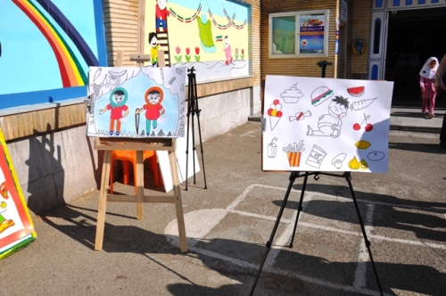 غرفه های سلامت مدرسه ابتدایی دخترانه سما اراک در آغاز هفته سلامت غرفه های سلامت مدرسه ابتدایی دخترانه سما اراک در آغاز هفته سلامت