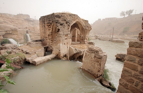 ریزش بخشی از سازههای آبی شوشتر ریزش بخشی از سازههای آبی شوشتر