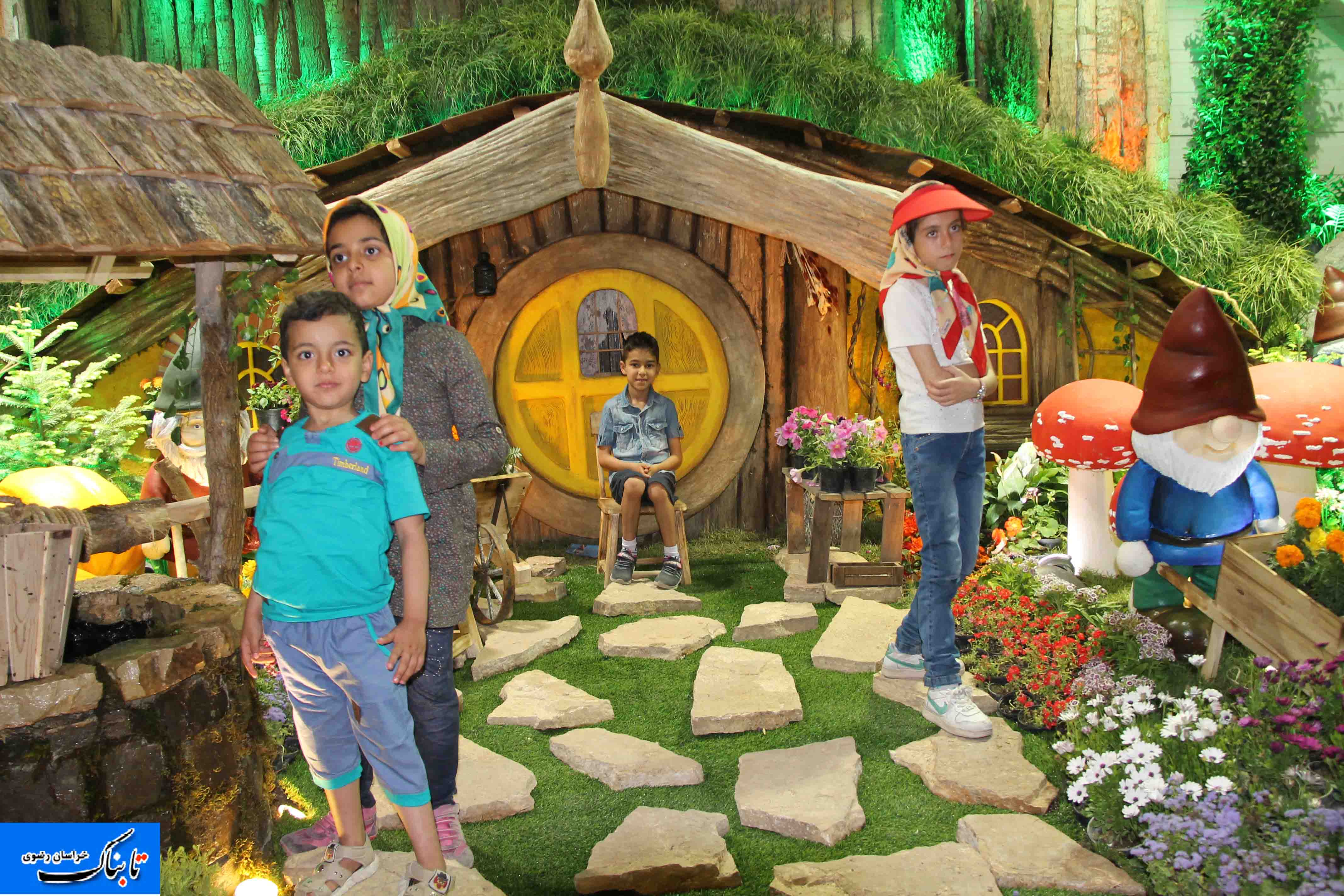 آشتی مردم با گل و گیاه در نمایشگاه بین المللی مشهد