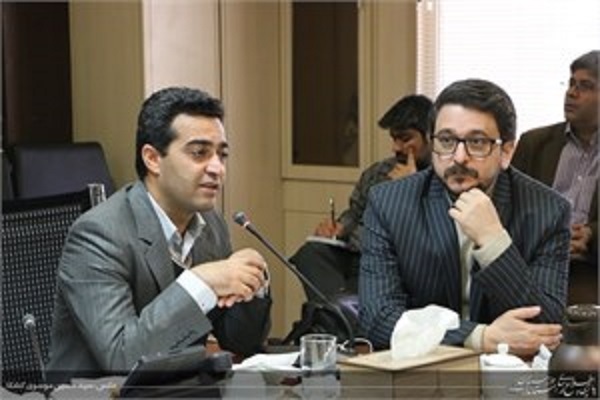 مدیر روابط عمومی و امور بین الملل : با اقدامات انجام شده متوسط قطعی برق از 1000 دقیقه در سال 95 به 300 دقیقه در سال 97 کاهش یافت مدیر روابط عمومی و امور بین الملل : با اقدامات انجام شده متوسط قطعی برق از 1000 دقیقه در سال 95 به 300 دقیقه در سال 97 کاهش یافت