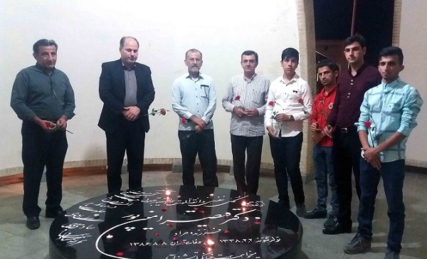 ادای احترام گتوندیها به قیصر امینپور ادای احترام گتوندیها به قیصر امینپور