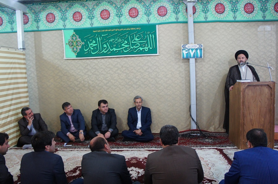 کنایه آیت الله ملک حسنی به مدیران دستگاه های خدمات رسان کهگیلویه و بویراحمد کنایه آیت الله ملک حسنی به مدیران دستگاه های خدمات رسان کهگیلویه و بویراحمد