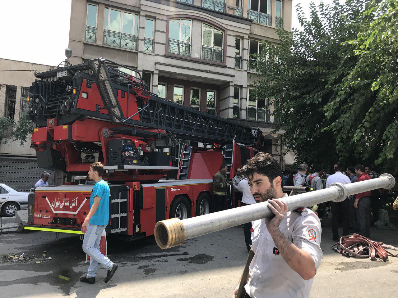 بالابر 64 متری اتریشی جان دو جوان را نجات داد بالابر 64 متری اتریشی جان دو جوان را نجات داد