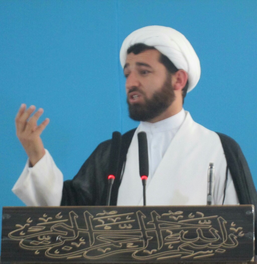 کسانی که آمریکا را کدخدا می دانند، بدانند ما برای استکبار ستیزی انقلاب کردیم / آقای استاندار، فرماندار گفت کسانی که آمریکا را کدخدا می دانند، بدانند ما برای استکبار ستیزی انقلاب کردیم / آقای استاندار، فرماندار گفت