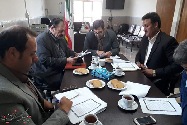 امضای تفاهم نامه همکاری اداره محیط زیست بوئین زهرا وشورای اسلامی امضای تفاهم نامه همکاری اداره محیط زیست بوئین زهرا وشورای اسلامی