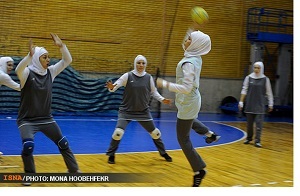 دعوت دو دختر خوزستانی به اردوی تیم‌ملی هندبال جوانان