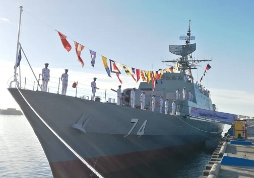 ناوشکن جدید رادارگریز ایران در تنگه ی هرمز چه پیامی برای آمریکا دارد؟ ناوشکن جدید رادارگریز ایران در تنگه ی هرمز چه پیامی برای آمریکا دارد؟