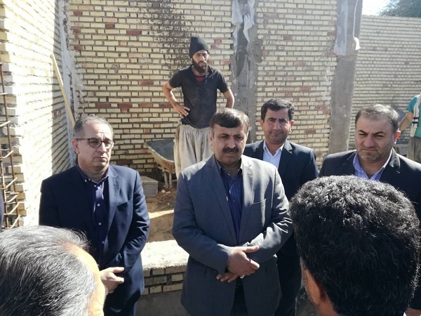 بازدید معاون استاندار و مدیر کل مدیریت بحران استان  از روند بازسازی و نوسازی منازل آسیب دیده از زلزله در منطقه گلگیر مسجد سلیمان