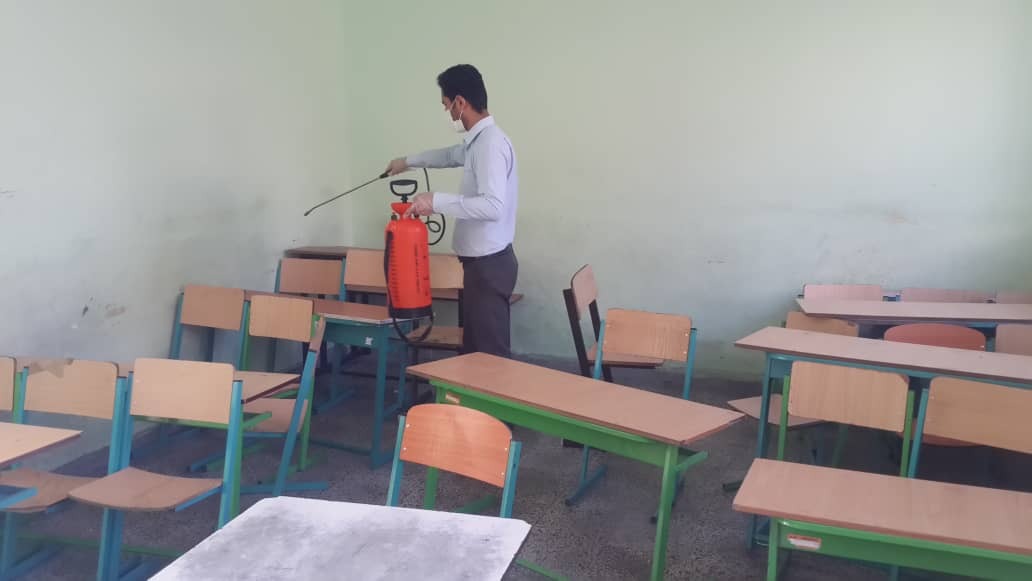 مدارس شهرستان لنده برای مقابله با شیوع ویروس کرونا ضد عفونی شدند+تصاویر مدارس شهرستان لنده برای مقابله با شیوع ویروس کرونا ضد عفونی شدند+تصاویر