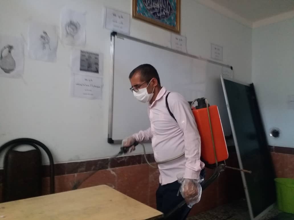 مدارس شهرستان لنده برای مقابله با شیوع ویروس کرونا ضد عفونی شدند+تصاویر مدارس شهرستان لنده برای مقابله با شیوع ویروس کرونا ضد عفونی شدند+تصاویر