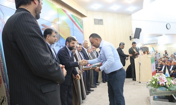 مراسم گرامیداشت روز کارگر با حضور استاندار خوزستان در پتروشیمی امیر کبیر ماهشهر برگزار شد مراسم گرامیداشت روز کارگر با حضور استاندار خوزستان در پتروشیمی امیر کبیر ماهشهر برگزار شد