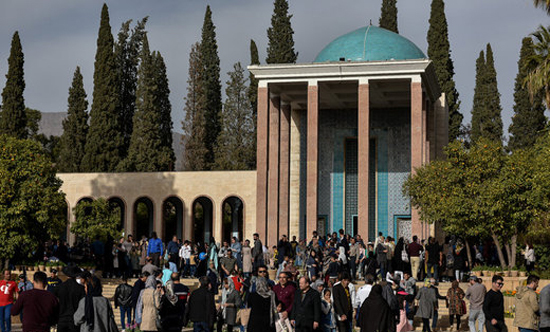 روز بزرگداشت سعدی بود یا روز عروسیاش! روز بزرگداشت سعدی بود یا روز عروسیاش!