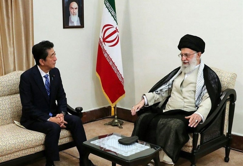 رهبر معظم انقلاب: ترامپ را شایسته مبادله پیام نمیدانم؛ با آمریکا مذاکره نخواهیم کرد رهبر معظم انقلاب: ترامپ را شایسته مبادله پیام نمیدانم؛ با آمریکا مذاکره نخواهیم کرد