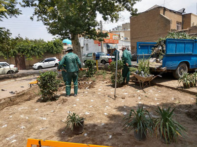 با اجرای عملیات بازپیرایی سطح کیفی بوستان ها بهبود می یابد با اجرای عملیات بازپیرایی سطح کیفی بوستان ها بهبود می یابد