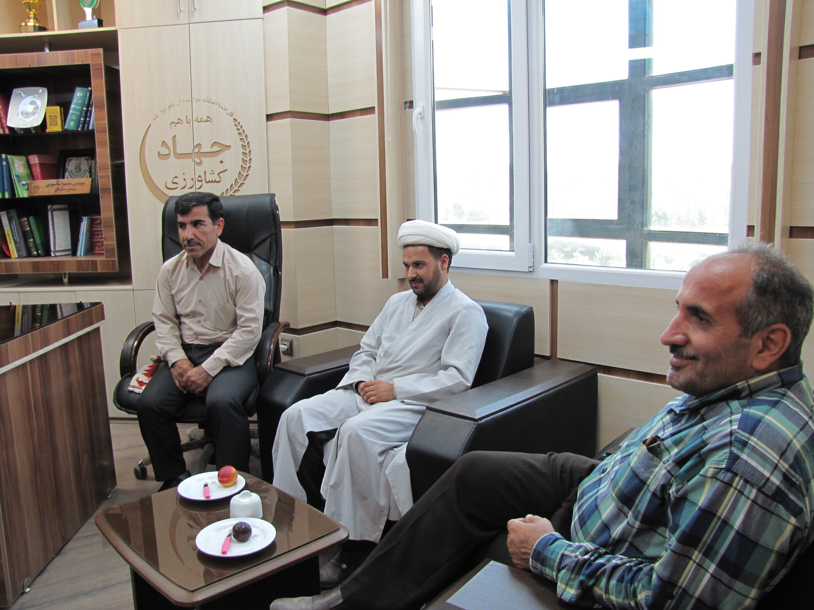 راهکارهای حل مشکلات در احادیث نهفته است راهکارهای حل مشکلات در احادیث نهفته است