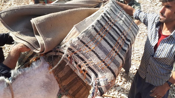 شادی هدیه کانون به کودکان مناطق محروم روستایی بخش سوسن شادی هدیه کانون به کودکان مناطق محروم روستایی بخش سوسن