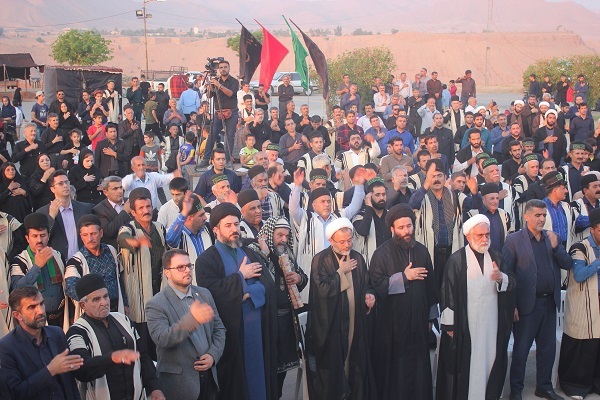 در شهرستان مسجدسلیمان آئین کتل بندون همراه با رونمایی از مافگه و یادمان امام حسین (ع)برگزارشد.