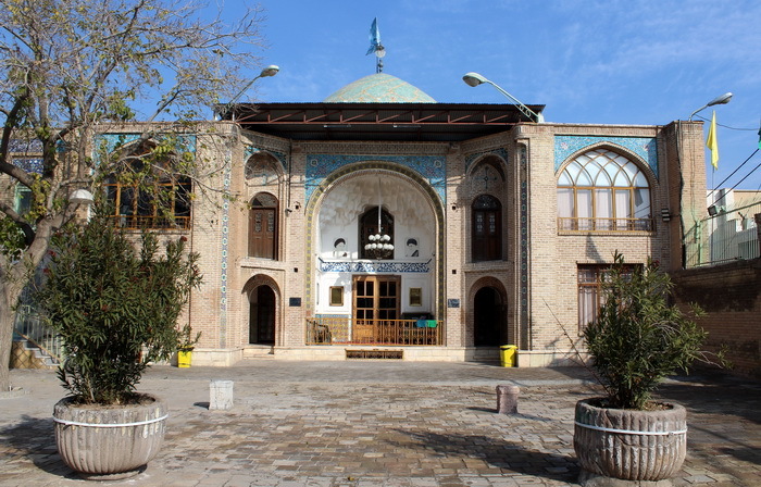 مرمت ضلع شمال غربی آستان مقدس امامزاده اسماعیل (ع) مرمت ضلع شمال غربی آستان مقدس امامزاده اسماعیل (ع)