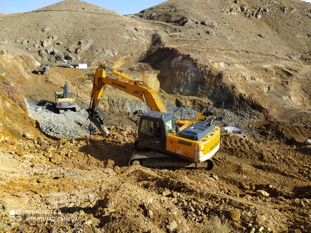 نیروهای بومی کردستان برای نشان دادن پتانسیل این استان در حوزه معادن کافی است