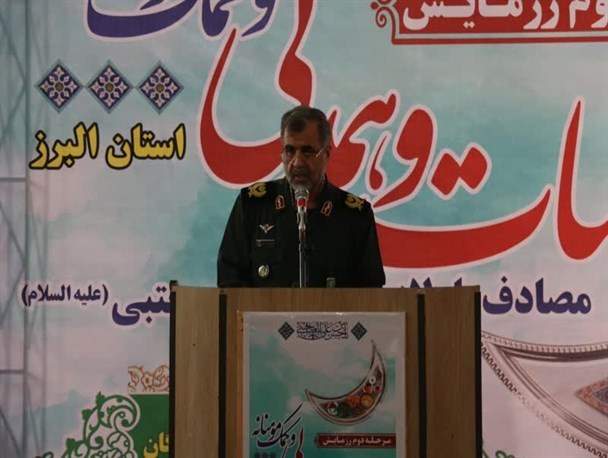 کمک مومنانه زمینی شده آیات الهی است