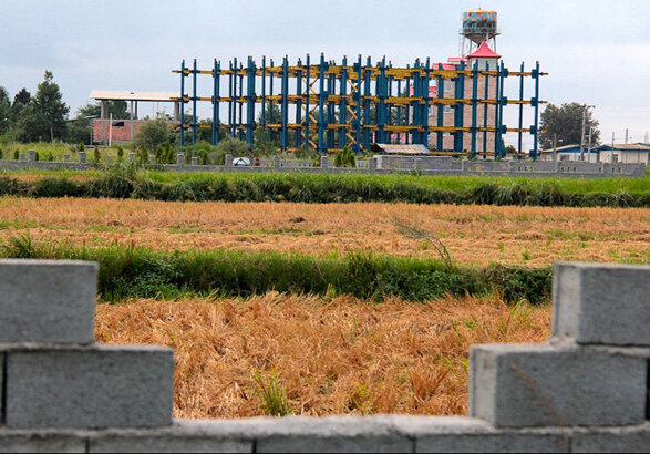 تخلفات اراضی کشاورزی را به ۱۳۱ اطلاع دهید تخلفات اراضی کشاورزی را به ۱۳۱ اطلاع دهید