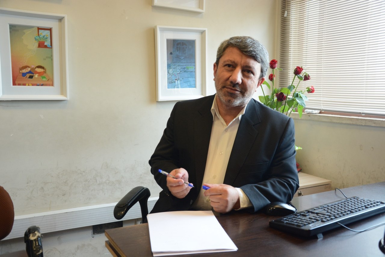 جامعه ای که روزنامه را زمین بگذارد، زمین خواهد خورد