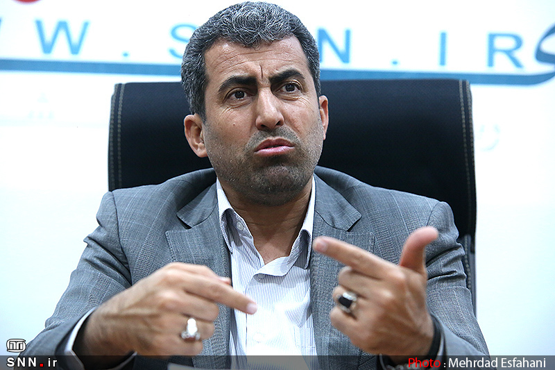 بورس؛ هجوم تودهای از صف فروش به صف خريد بورس؛ هجوم تودهای از صف فروش به صف خريد