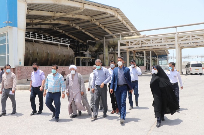 اعضای شورا با مطالبه گری فرایند انتقال پساب به صنایع غرب را تسهیل کنند/ آب شیرین کن یکصد هزار مترمکعبی منبع پایدار تامین آب بندرعباس است+عکس