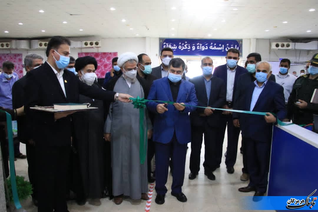 بیمارستان ۱۲۰ تختخوابی کووید ۱۹ بندرعباس افتتاح و آماده پذیرش بیماران شد/ آماده سازی ۲۰۰ تخت در فاز دوم/ ایجاد و آماده سازی ۱۰۰۰ تخت بیمارستانی در فضای نمایشگاهی در یک حرکت ابتکاری