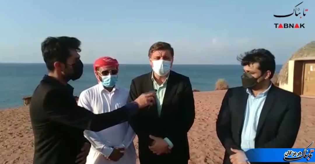 معاون سازمان شهرداری ها و دهياری های كشور از جزيره لارك بازديد كرد+فیلم