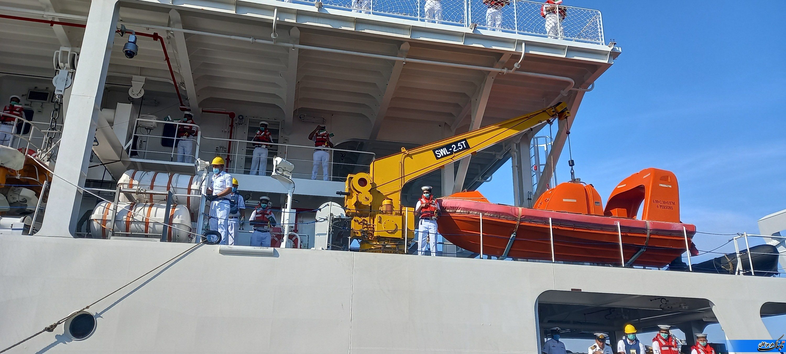 ناوگروه رزمی آموزشی نیروی دریایی ارتش پاکستان وارد بندرعباس شد ناوگروه رزمی آموزشی نیروی دریایی ارتش پاکستان وارد بندرعباس شد