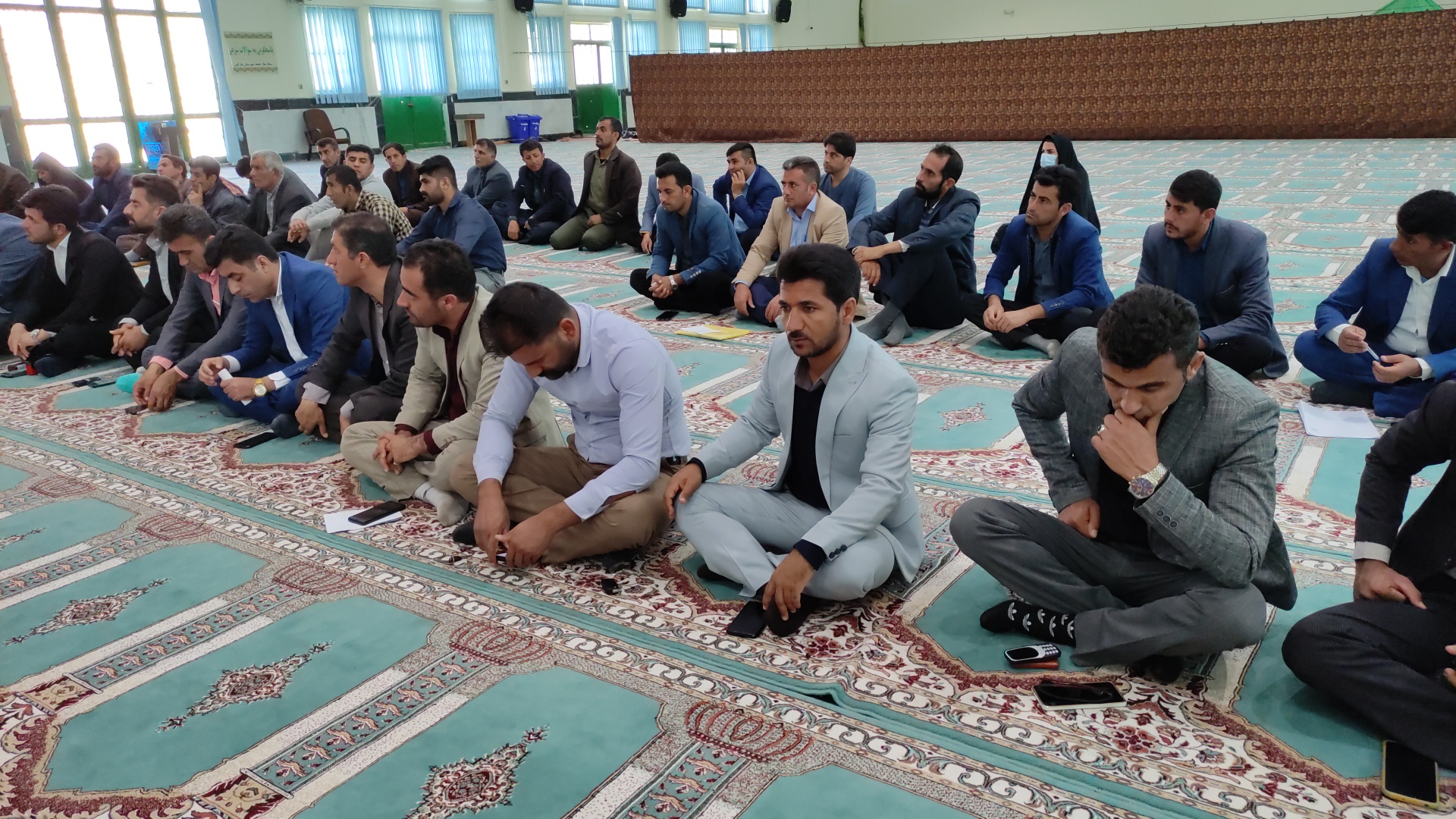 نشست فرماندار مارگون با دهیاران و شوراهای دو بخش این شهرستان نشست فرماندار مارگون با دهیاران و شوراهای دو بخش این شهرستان