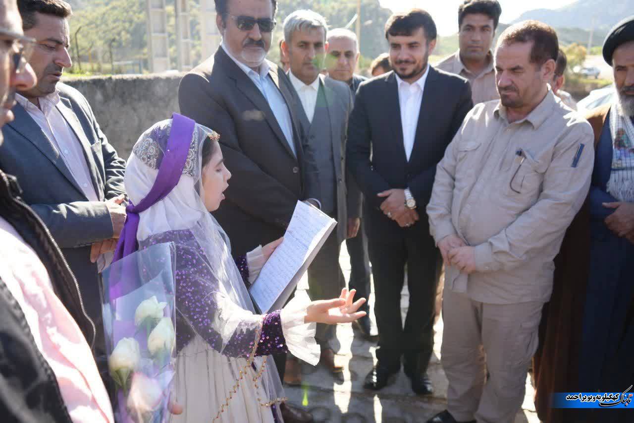 حضور استاندار و فرمانده سپاه فتح در یادواره شهدای لنده/کلنگ زنی فاز دوم لنده-دهدشت، پاتاوه و جاده روستایی عشایری گرده کلات/ احمد زاده قول داد موگرمون گاز دار شود/پروژه ساماندهی رودخانه جن آغاز شد و ایستگاه پمپاژ دشت بن تزریق اعتبار گردید+تصاویر حضور استاندار و فرمانده سپاه فتح در یادواره شهدای لنده/کلنگ زنی فاز دوم لنده-دهدشت، پاتاوه و جاده روستایی عشایری گرده کلات/ احمد زاده قول داد موگرمون گاز دار شود/پروژه ساماندهی رودخانه جن آغاز شد و ایستگاه پمپاژ دشت بن تزریق اعتبار گردید+تصاویر