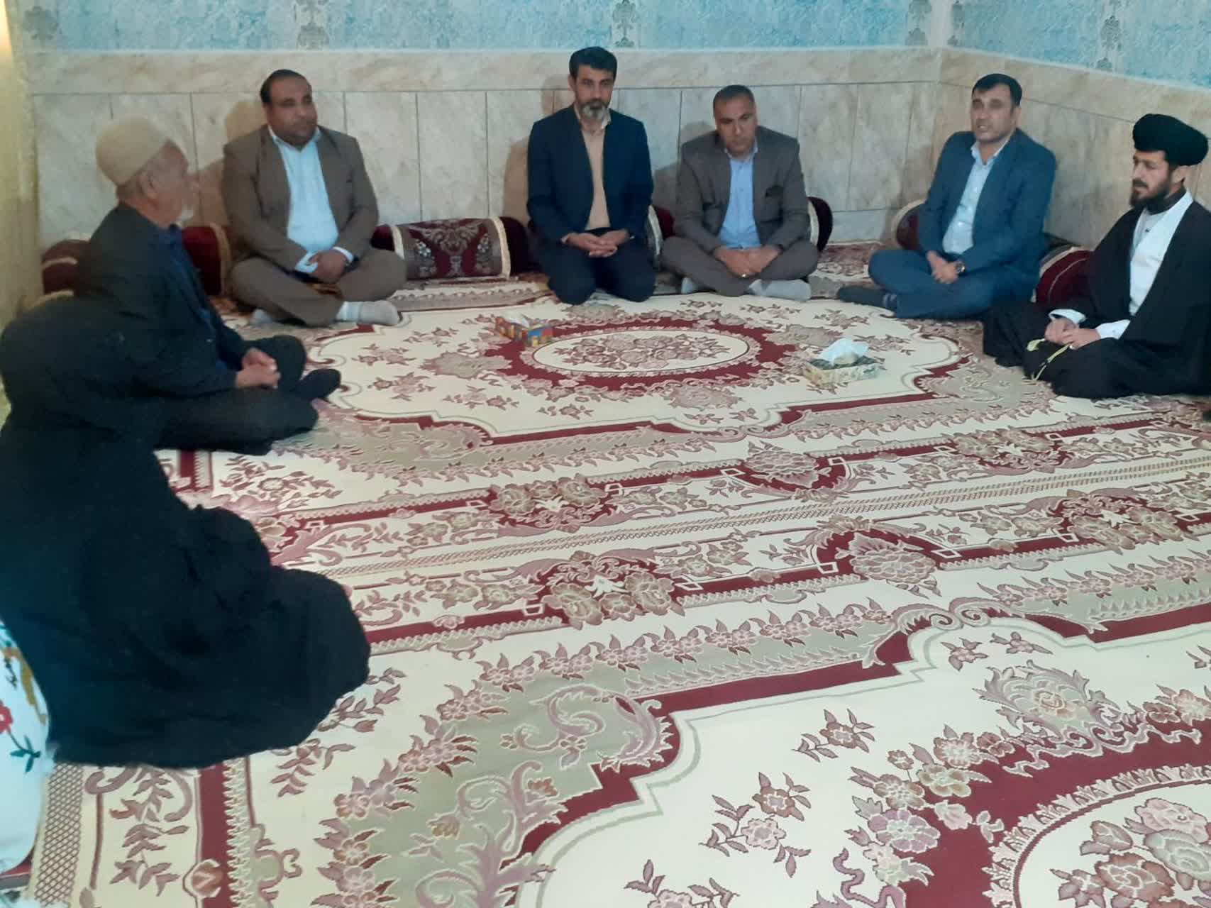 تجلیل فرماندار و مسئولان مارگون از خانواده شهدا