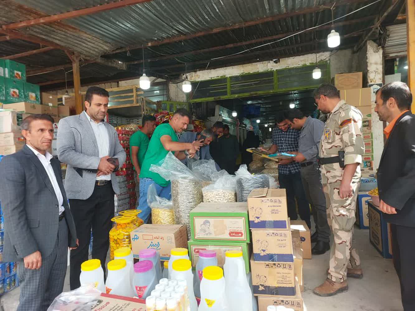 اجرای گشت وبازرسی نوروزی ستاد تنظیم بازار در شهرستان دنا و شهر پاتاوه اجرای گشت وبازرسی نوروزی ستاد تنظیم بازار در شهرستان دنا و شهر پاتاوه