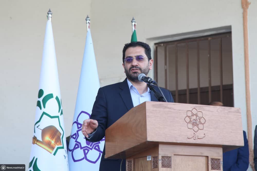 شما کارگران در درگاه خدا عزیز هستید