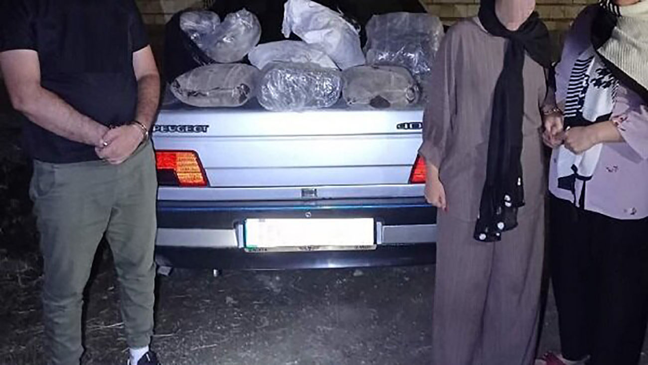 بازداشت زوج سارق در کرج/ اعتراف به ۱۲ تبهکاری + عکس بازداشت زوج سارق در کرج/ اعتراف به ۱۲ تبهکاری + عکس