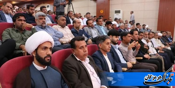 مرکز نیکوکاری خانه امید قشم به عنوان موسسه خیریه برتر هرمزگان معرفی شد